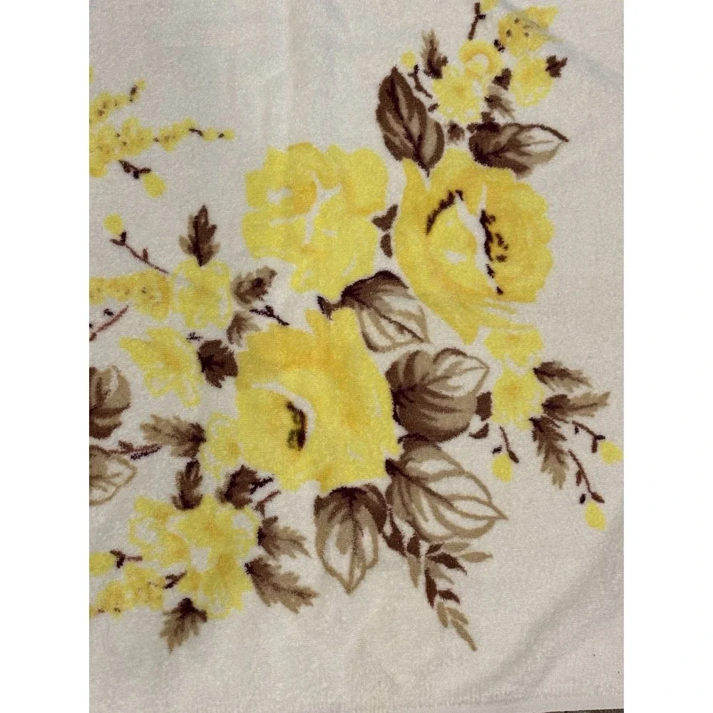 Bath Towels MCM Yellow Floral set of 2 by Cone‎